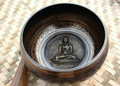 Shakyamuni Buddha Etched Tibetan Singing Bowl Of 14 Cms With Mallet And Pillow