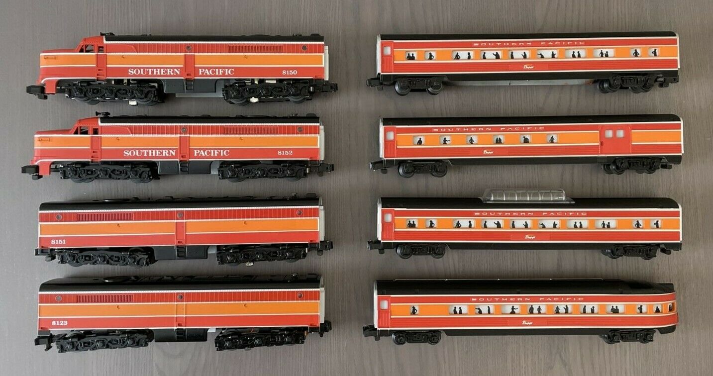 American Flyer Southern Pacific Daylight Passenger Set Exc Cond. Full Set